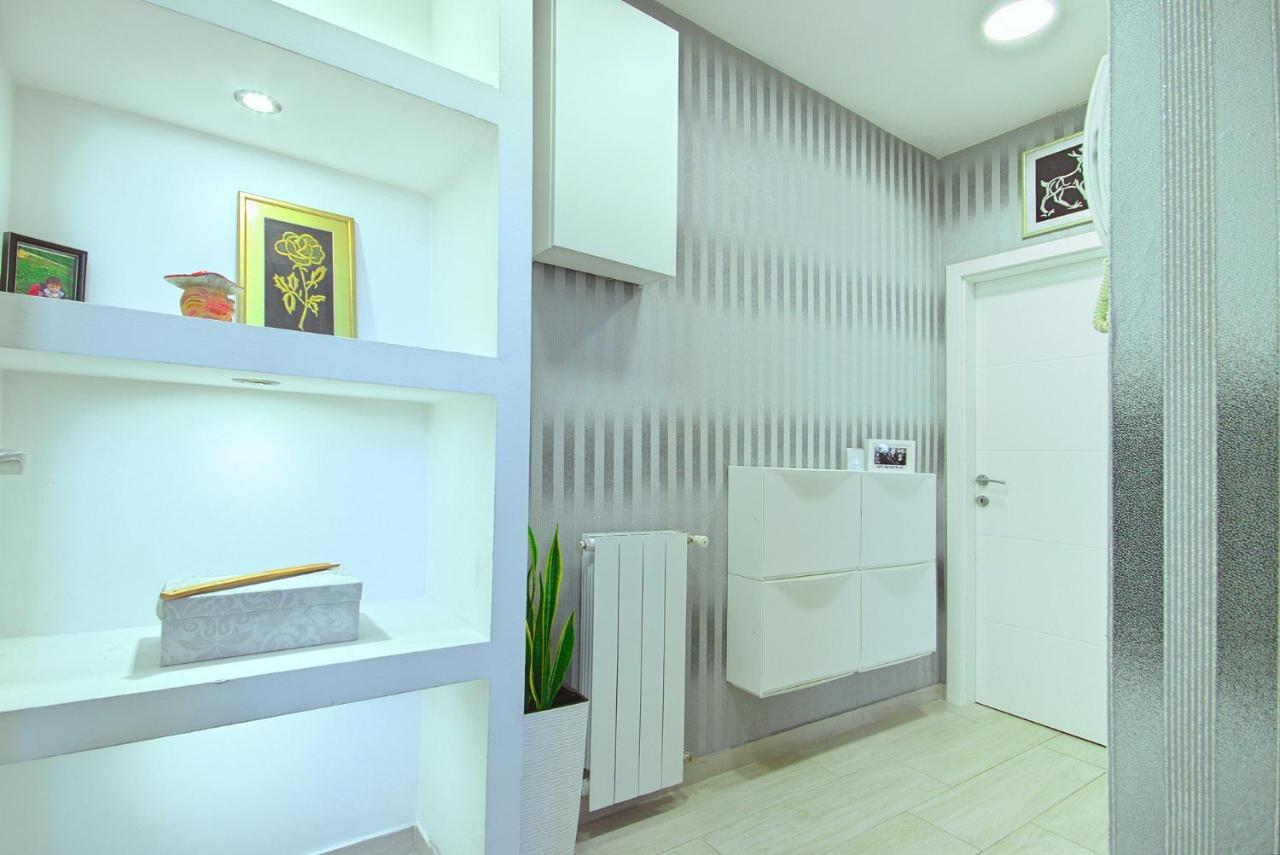 App Enterprise Umag Apartment Bagian luar foto