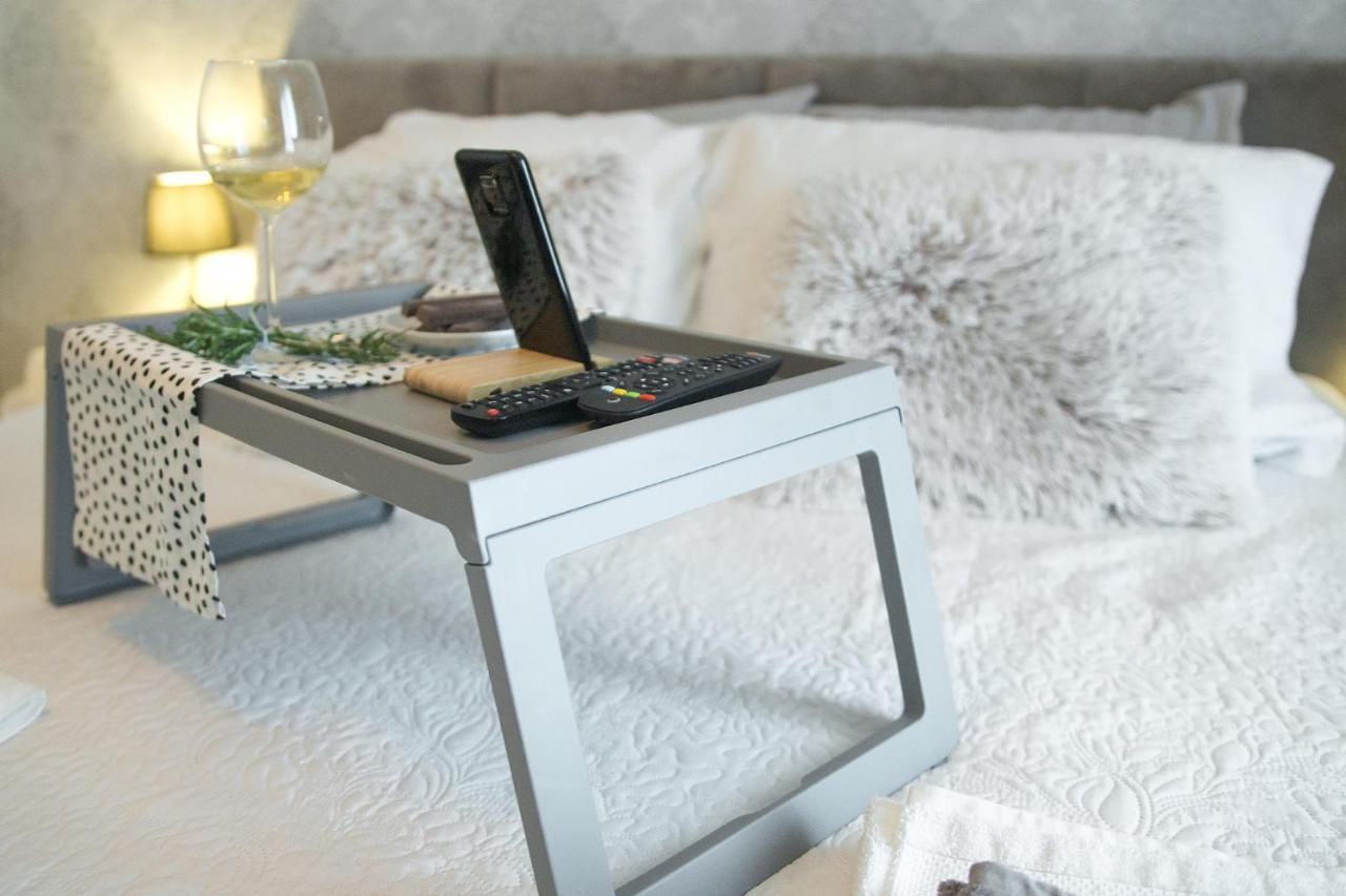 App Enterprise Umag Apartment Bagian luar foto