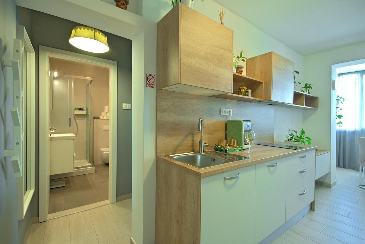 App Enterprise Umag Apartment Bagian luar foto