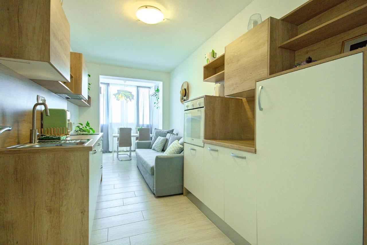 App Enterprise Umag Apartment Bagian luar foto
