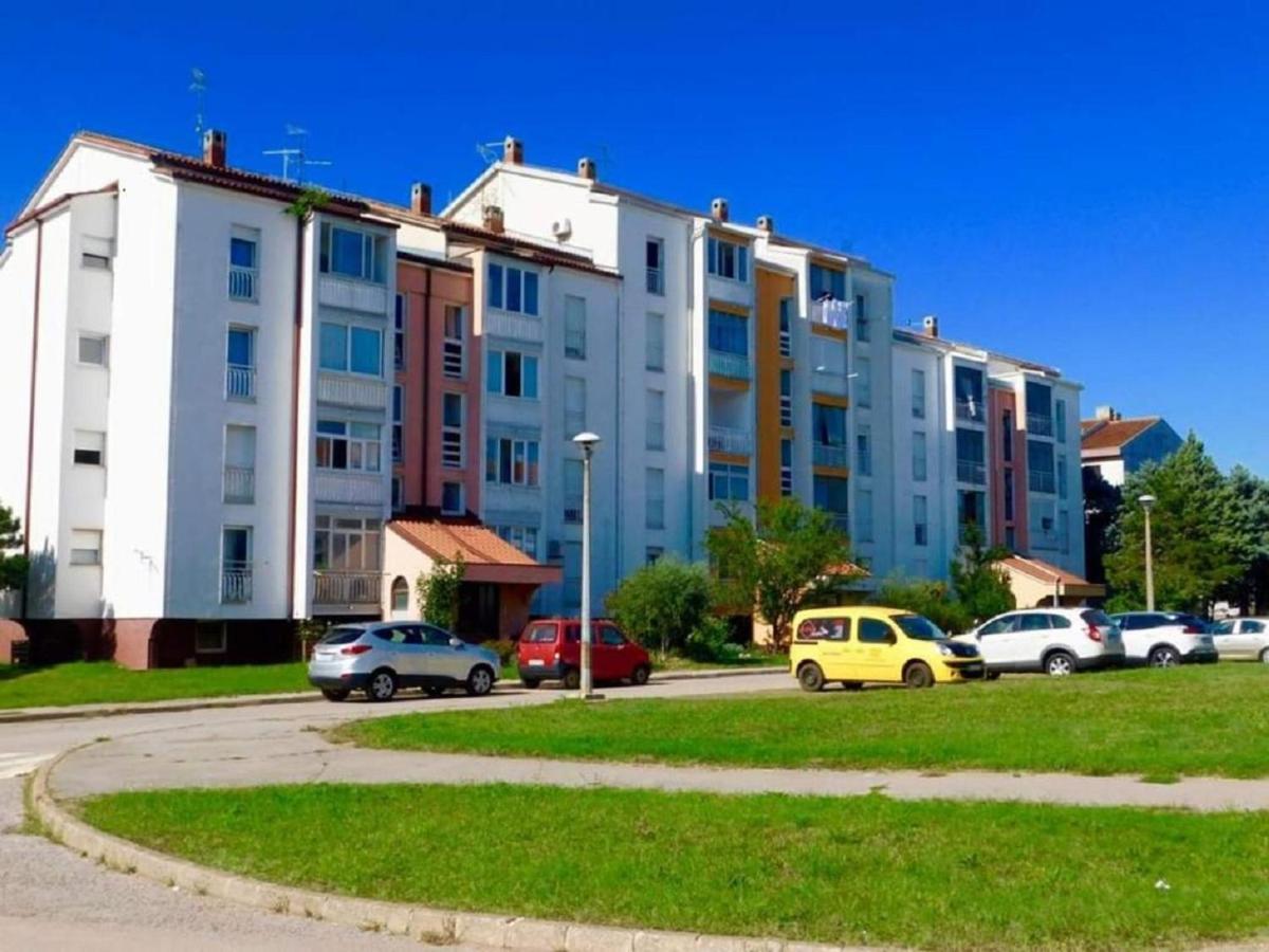 App Enterprise Umag Apartment Bagian luar foto